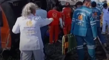 فاجعة في تايلاند.. عطل فني ينهي حياة 18 مسؤولًا في حادث دموي مروع